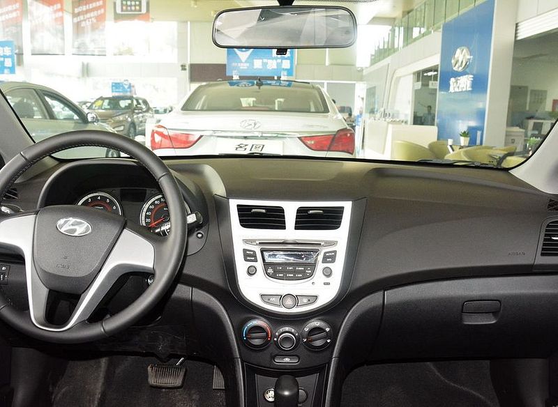 Hyundai Verna Interior Photos Of