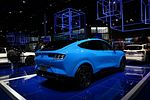 Ford Mustang Mach-E: Фото 3