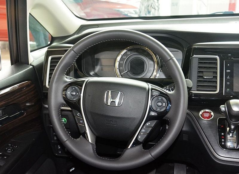 6 объявлений о продаже Honda Elysion