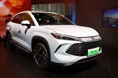 Фото BYD Song L DM-i