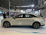 Hongqi E-QM5: Фото 3